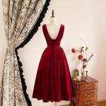 Retro-elegant Velvet-textured Christmas Evening Gown