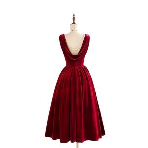 Retro-elegant Velvet-textured Christmas Evening Gown