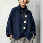 Loose-Fit Retro Womens Coat With Large Buttons